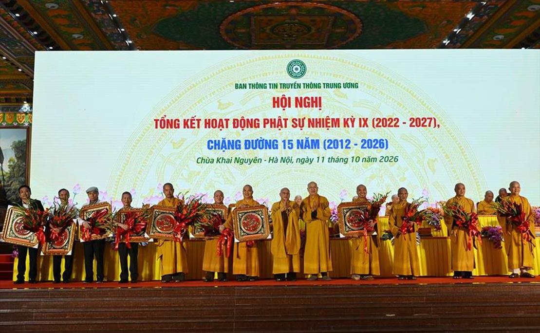 truyen-thong-phat-giao-viet-nam-sau-15-nam-tu-tin-phat-su-den-ket-noi-cong-dong_nguoiphattu_com_nhu luc pham ngoc son  (75).jpg